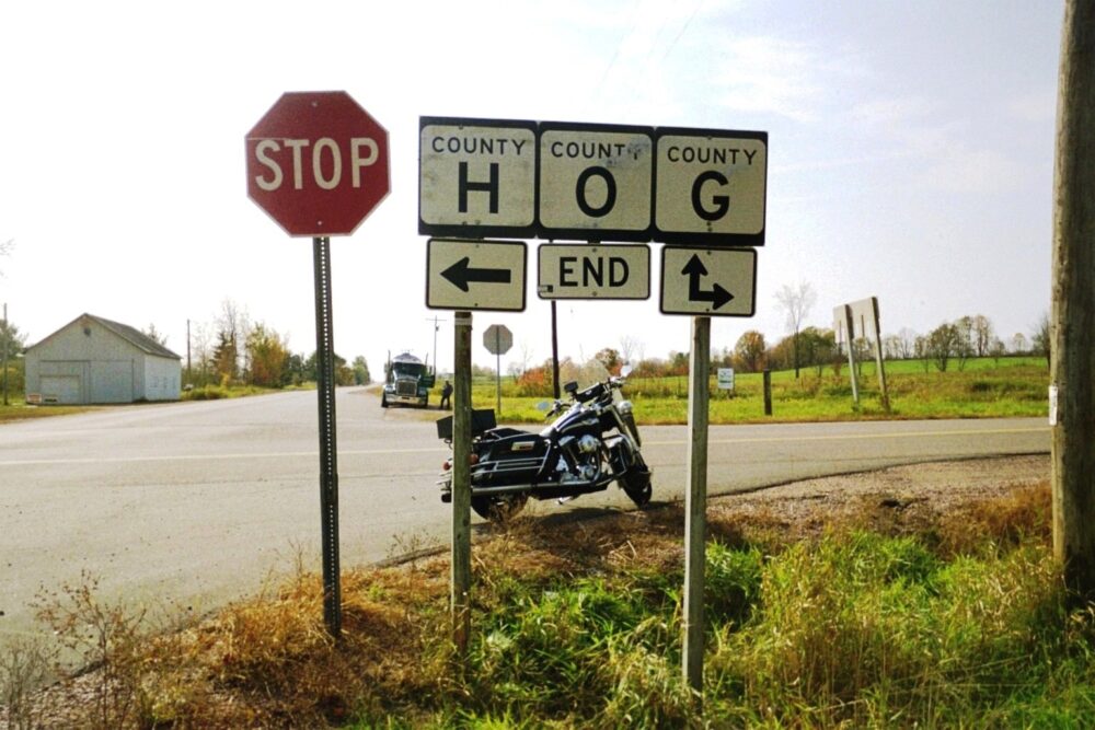 Maps & Legends: Which Offers a Better Riding Experience: Maps or GPS?