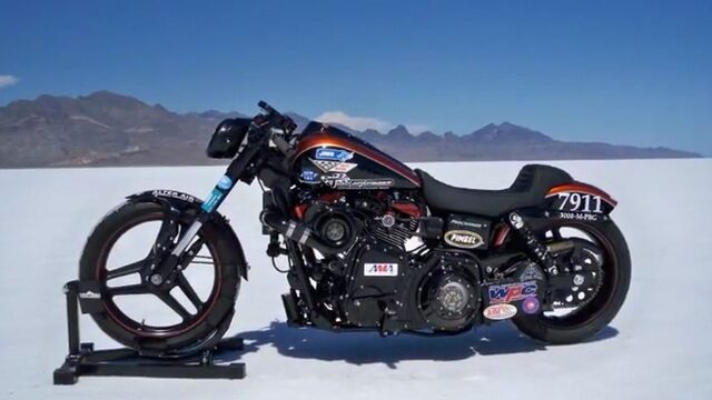 2006 Dyna Superglide Sets Record as World’s Fastest Harley-Davidson