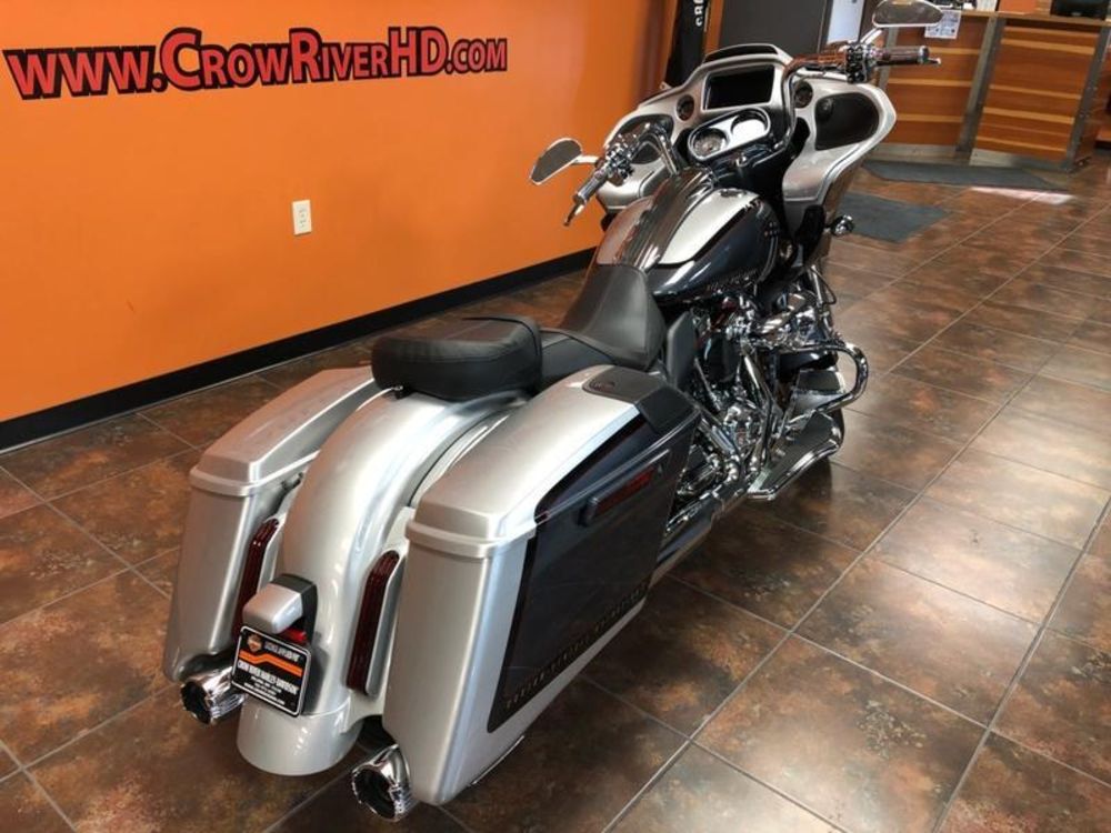 2019 Harley-Davidson FLTRXSE CVO Road Glide