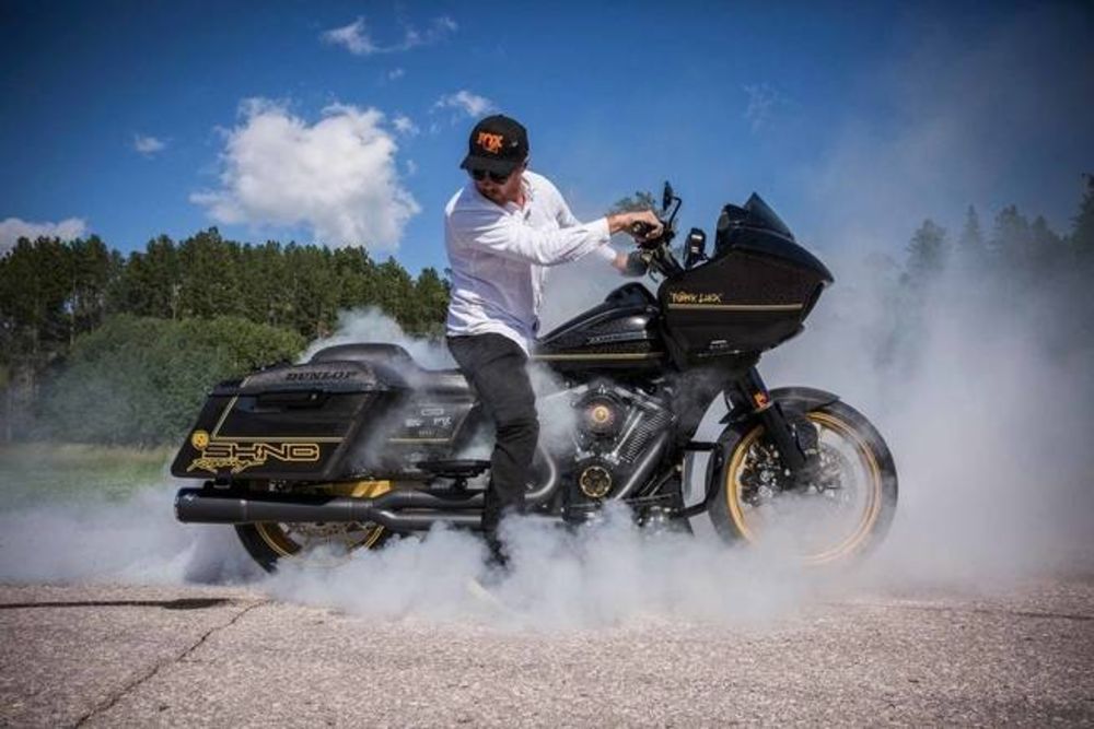 Roland Sands Turns Road Glide Into a High-Performance Bagger