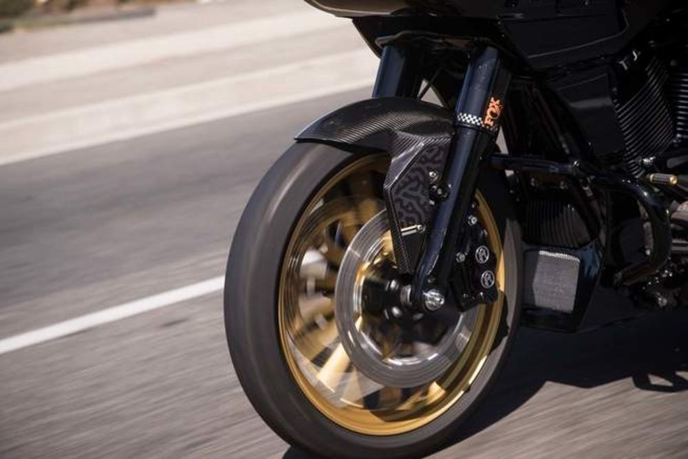 Roland Sands Turns Road Glide Into a High-Performance Bagger