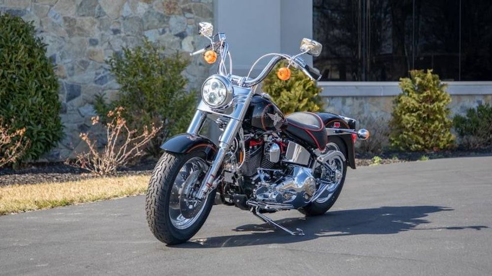 Classic Black and Red Fat Boy is Subtle and Sweet