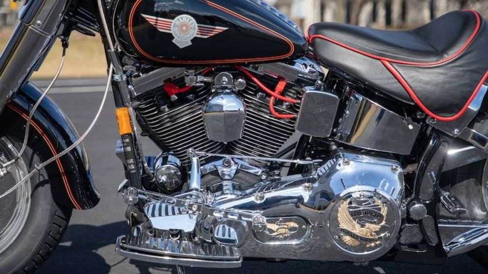Classic Black and Red Fat Boy is Subtle and Sweet