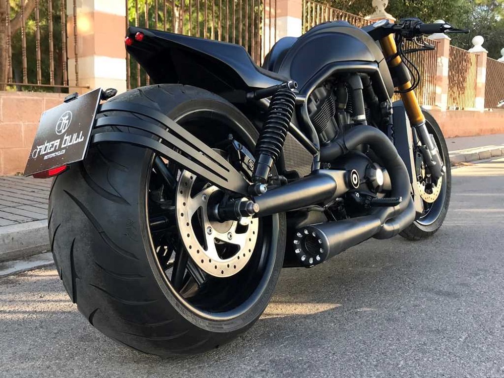 Black Lion Roars: Check Out This V-Rod Custom from Spain