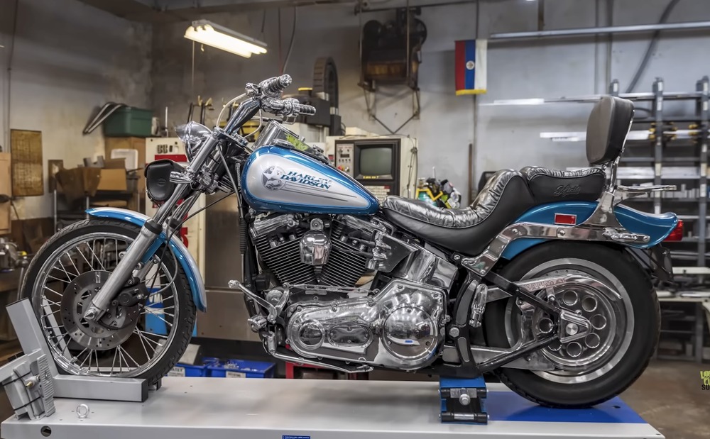 A stock 1994 Harley-Davidson Evolution Softail